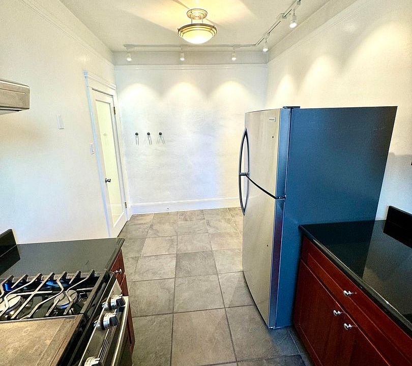 1st image of 1646 Sutter St #306
