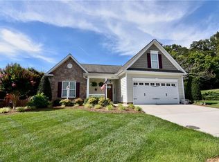 4506 Woodway Dr, Kernersville, NC 27284