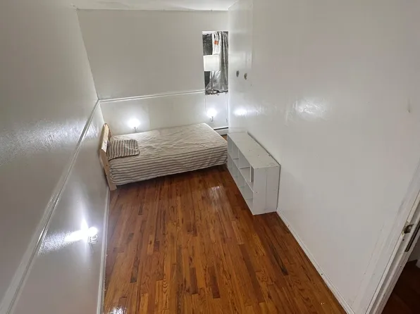 783 E 169th St, Bronx, NY 10456