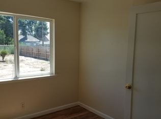 214 S C St, Tulare, CA 93274