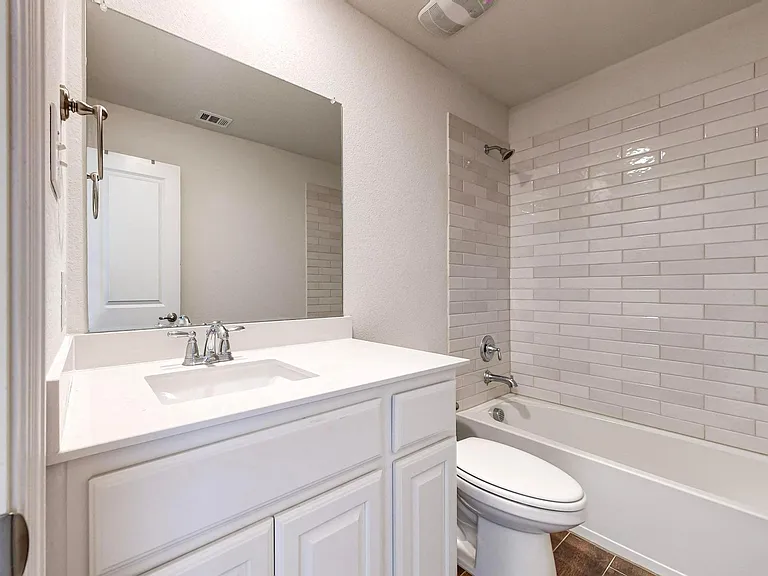 9826 Polk St — Photo 22