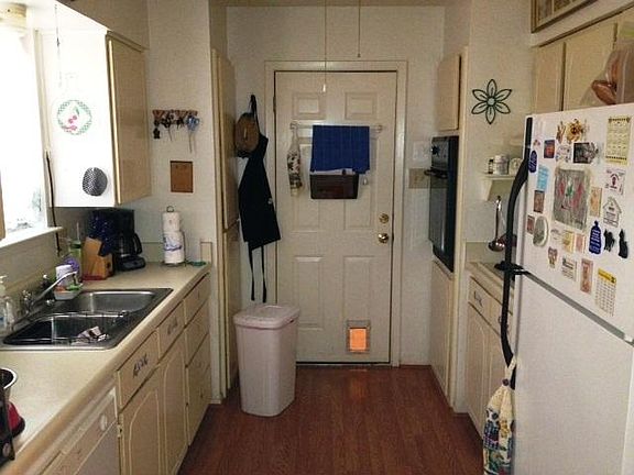 2nd image of 1711 Lake Haven Dr