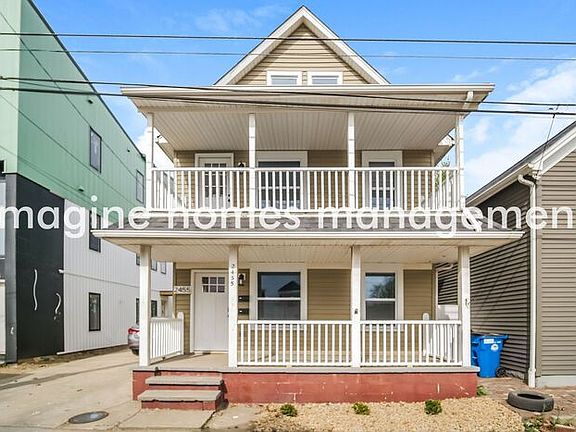 3rd image of 2455 Thurman Ave Unit 1