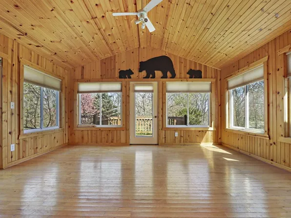N1420 Cedar ROAD, Genoa City, WI 53128
