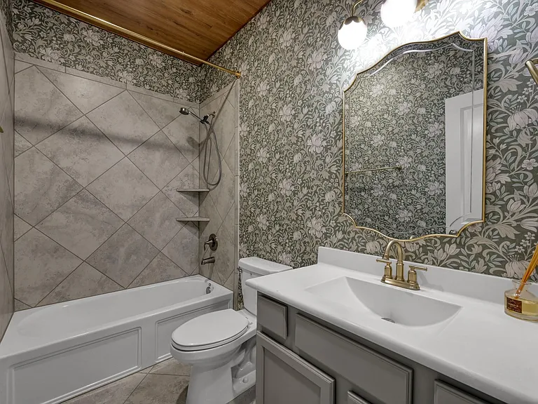 122 S Bearkat Ct — Photo 23
