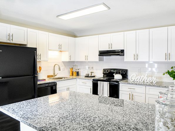 3680 Corners Mill Dr #204