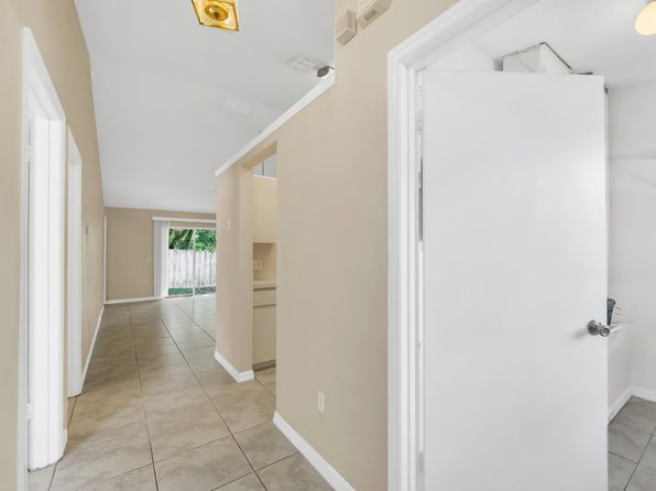 2627 Legend Ct