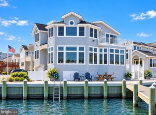 386 N 5th St, Surf City, NJ 08008