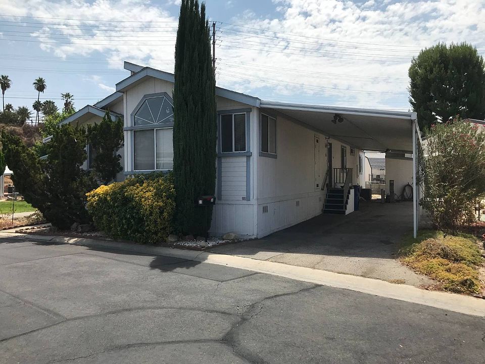 1st image of 27361 Sierra Hwy Space 33