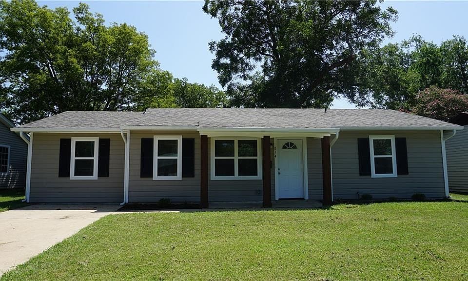 1st image of 814 Aransas Dr