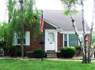 8154 Riverdale St, Dearborn Heights, MI 48127