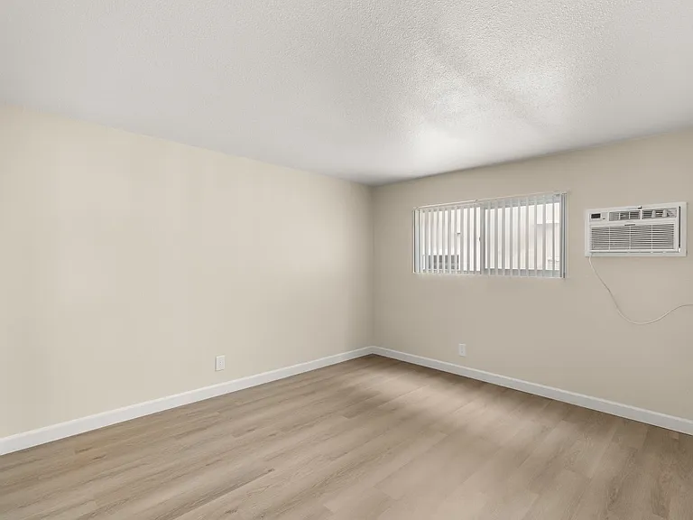 MAGNOLIA WEST APARTMENTS- RIVERSIDE, CA — Photo 58