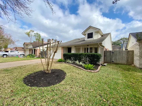 2015 Creek Valley Ln, Sugar Land, TX 77478