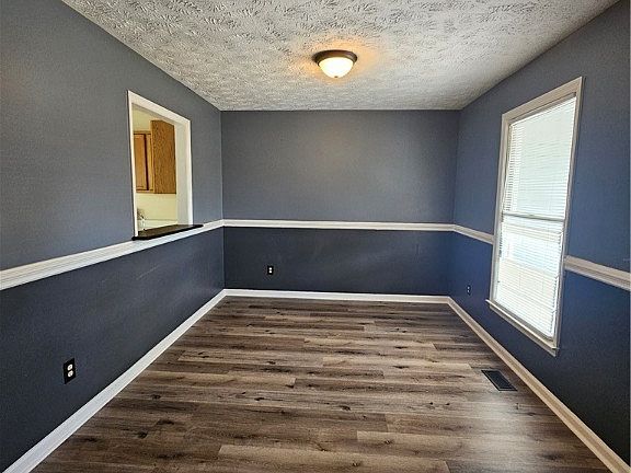 3rd image of 1752 Empress Ln