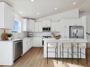 10871 Hemingway Ave S, Cottage Grove, MN 55016