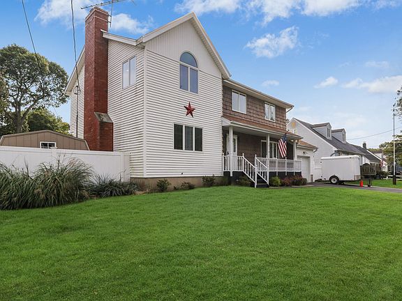 3rd image of 2 Fleetwood Ave
