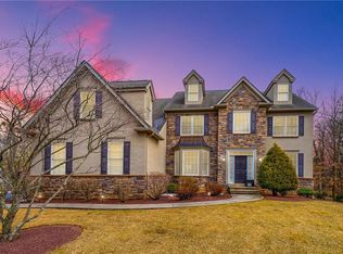 5702 Belmont Circle Upper, Allentown, PA 18106