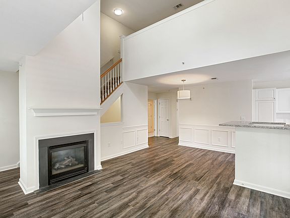 Living/dining room