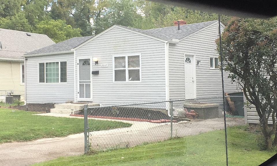 1st image of 2037 Fern Pl