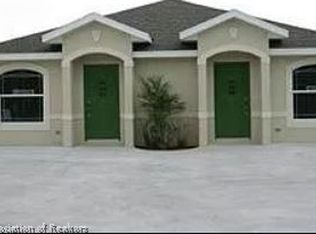 615 Memorial Dr, Sebring, FL 33870