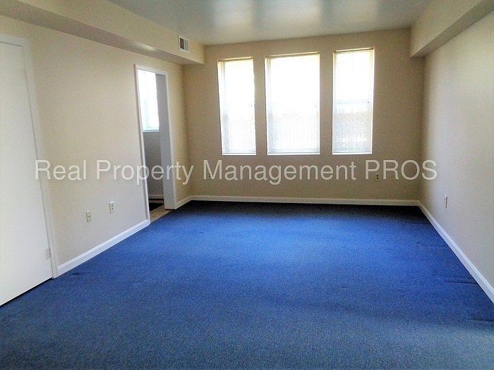 1st image of 1817 N Queens Ln #2