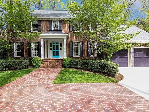 2nd image of 3012 Lake Forest Dr