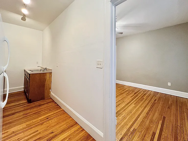 Stevens Square Apartments — Photo 73