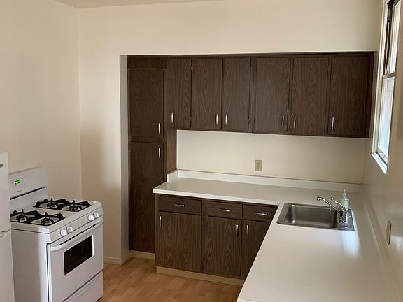 5th image of 1840 Sacramento St APT 102