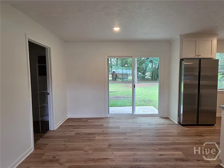 205 Whitehall Ave — Photo 6