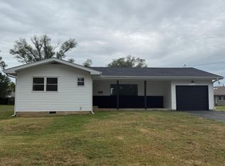 719 W Britain St, Republic, MO 65738