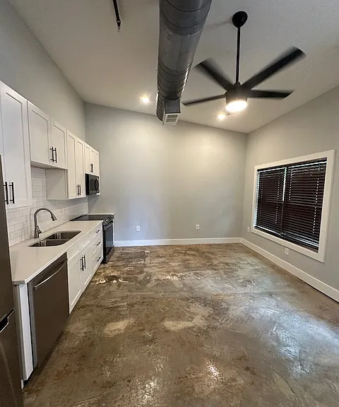 118-130 S Pearl St #128-B — Photo 4