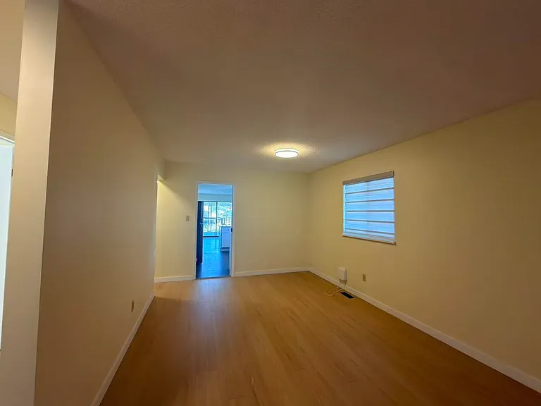 2175 E 54th Ave — Photo 16