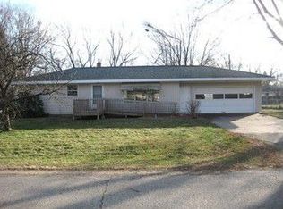 1096 Legion Ct, Holland, MI 49423