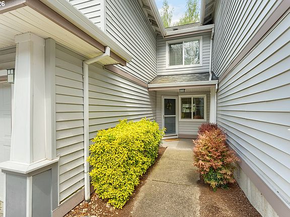 3rd image of 10731 SW Canterbury Ln Suite 103