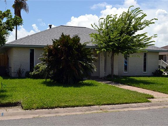 3rd image of 2501 Azalea Ct