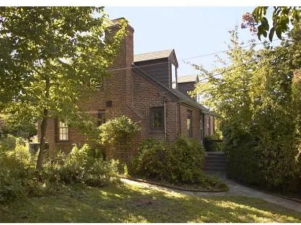 6 Malden St, Watertown, MA 02472