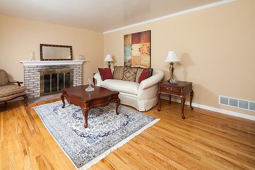 3rd image of 111 Delview Dr