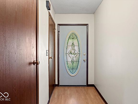 3rd image of 31 Sleepy Hollow Ct