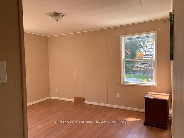 1254 Lakeshore Rd — Photo 6