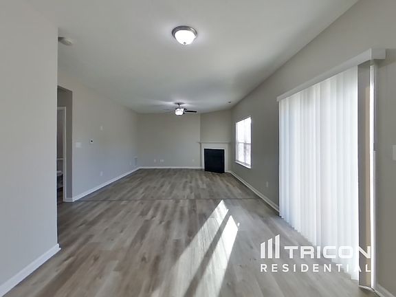 3rd image of 1146 W Limestone Way