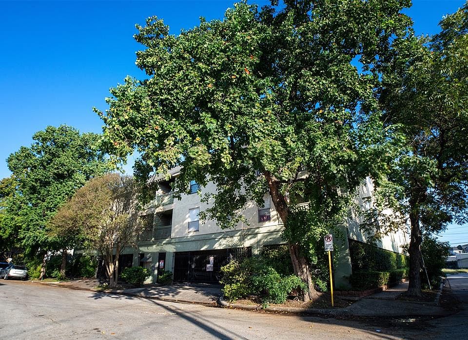 1st image of 101 Stratford St APT 106