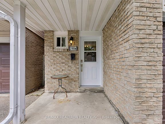 3rd image of 298D Bluevale St N