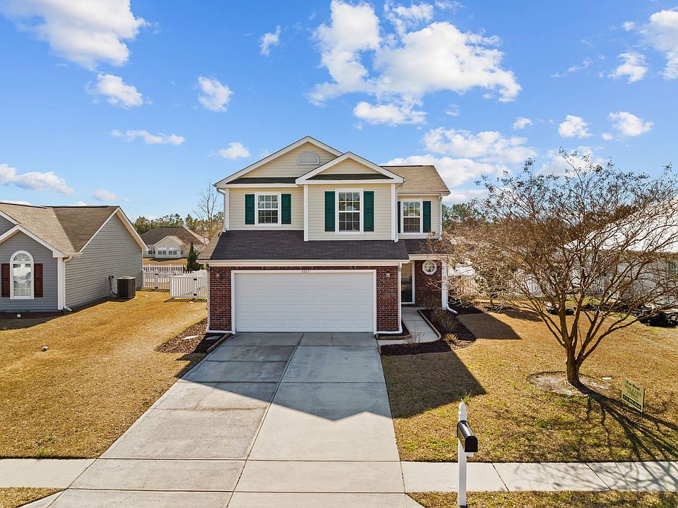 Well-cared-for home on cul-de-sac