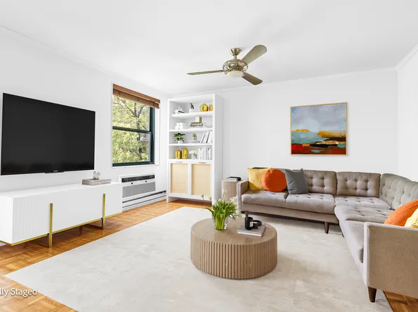 622 Washington Street image 1 of 7