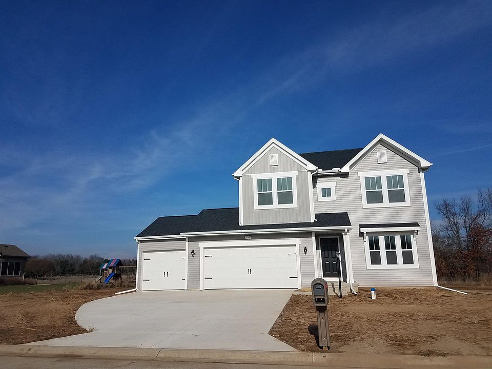 1st image of 28535 Golden Pond Trl