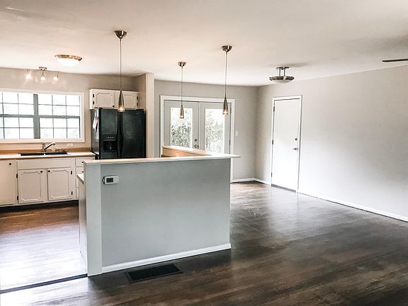 3rd image of 1786 Mackinaw Pl SE