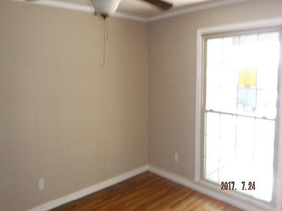 3rd image of 1209 Ross Ave