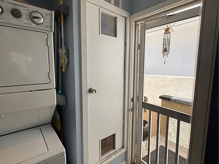 616 Huntington St — Photo 49