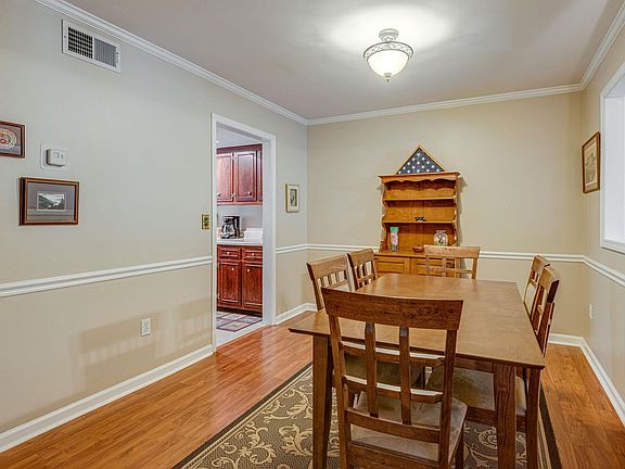 4th image of 435 Westfield Dr