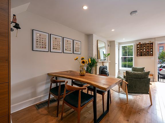 5th image of 318 1/2 Pavonia Ave